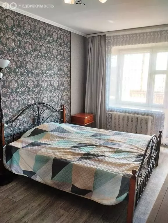 3-комнатная квартира: Омск, улица Сулеймана Стальского, 6 (61.4 м) - Фото 1