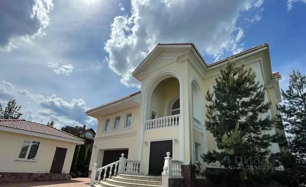 Коттедж в Москва д. Милюково, 28А (470 м) - Фото 1