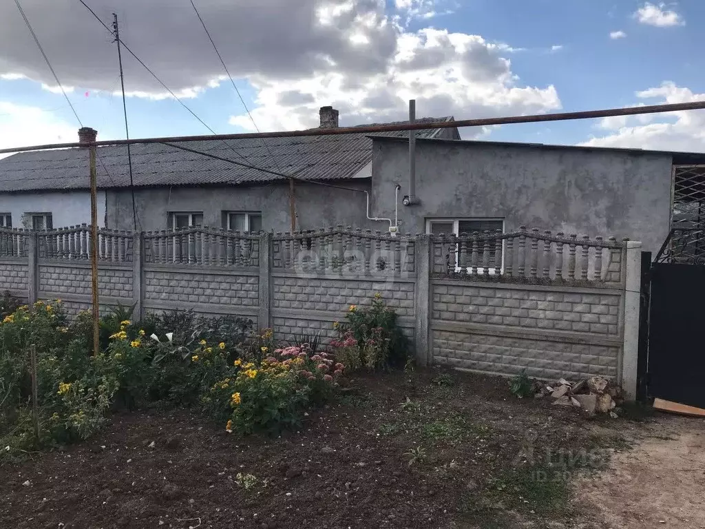 Дом в Крым, Черноморский район, с. Красная Поляна ул. Кирова, 25 (73 ... - Фото 0