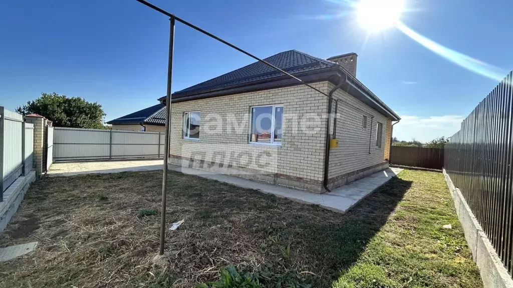 Дом в Краснодарский край, Динской район, Мичуринское с/пос, пос. ... - Фото 2