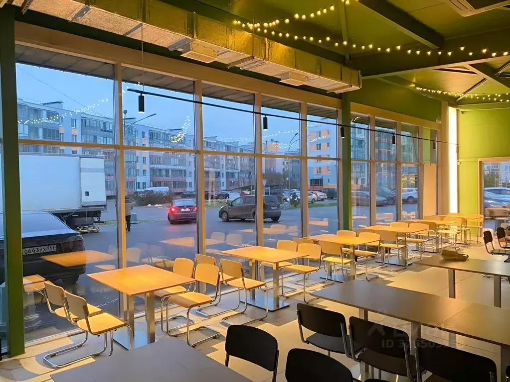 Торговая площадь в Санкт-Петербург, Санкт-Петербург, Петергоф ул. ... - Фото 1