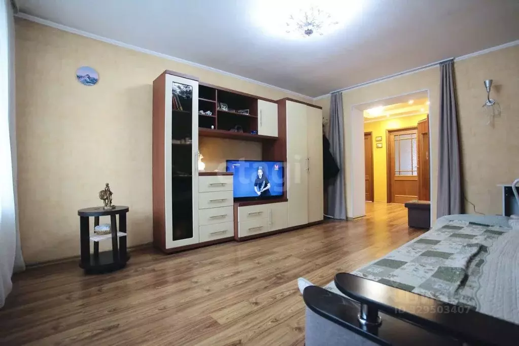 3-к кв. Алтай, Горно-Алтайск ул. Григория Чорос-Гуркина (57.6 м) - Фото 1
