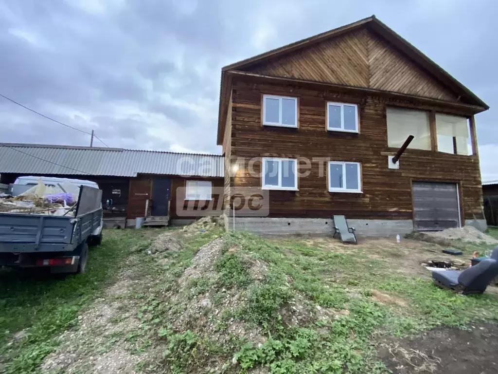 Дом в Иркутская область, Эхирит-Булагатский район, пос. Усть-Ордынский ... - Фото 1