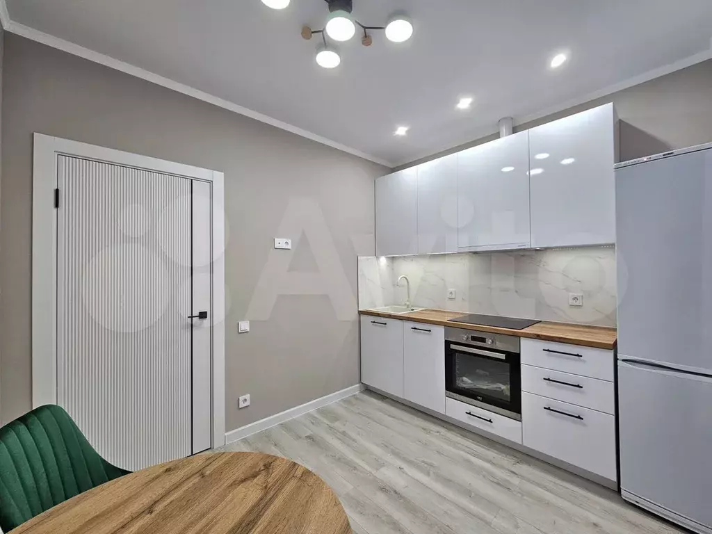 1-к. квартира, 40 м, 8/10 эт. - Фото 0