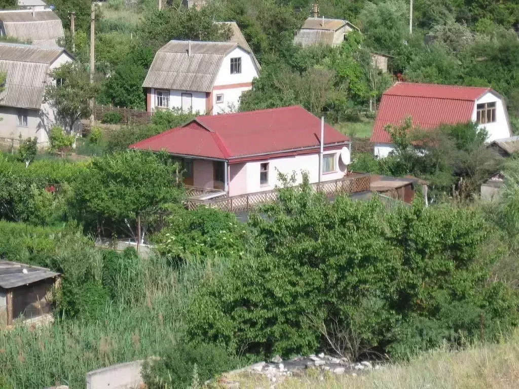 Дом в Крым, Евпатория городской округ, Новоозерное пгт, Родники СНТ  ... - Фото 0