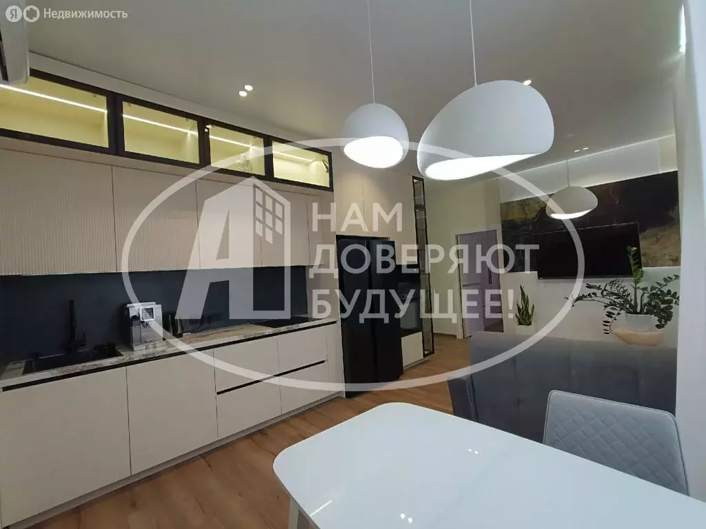 3-комнатная квартира: Пермь, Каслинский переулок, 6 (66.2 м) - Фото 1