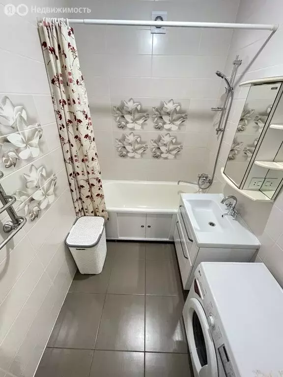 3-комнатная квартира: Ярославский муниципальный округ, деревня ... - Фото 1