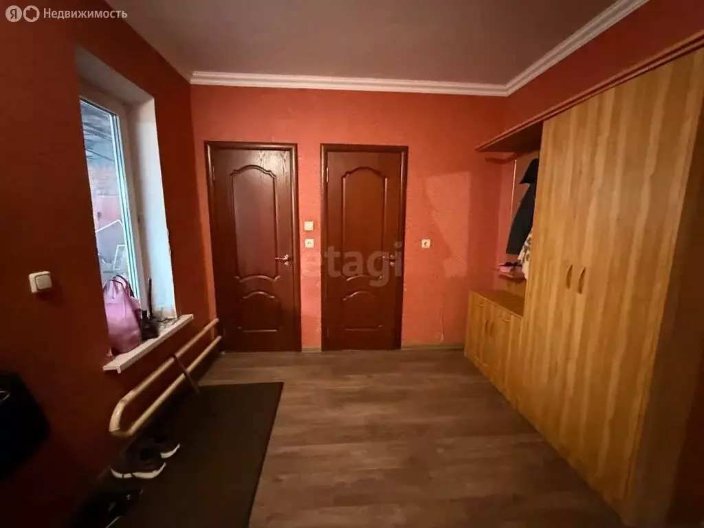 Дом в Майкоп, улица Ветеранов (190 м) - Фото 2