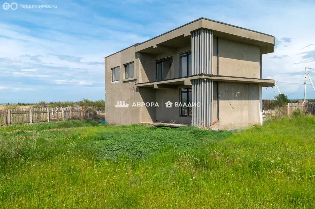 Дом в село Давлетово, Озёрная улица (306.5 м) - Фото 2
