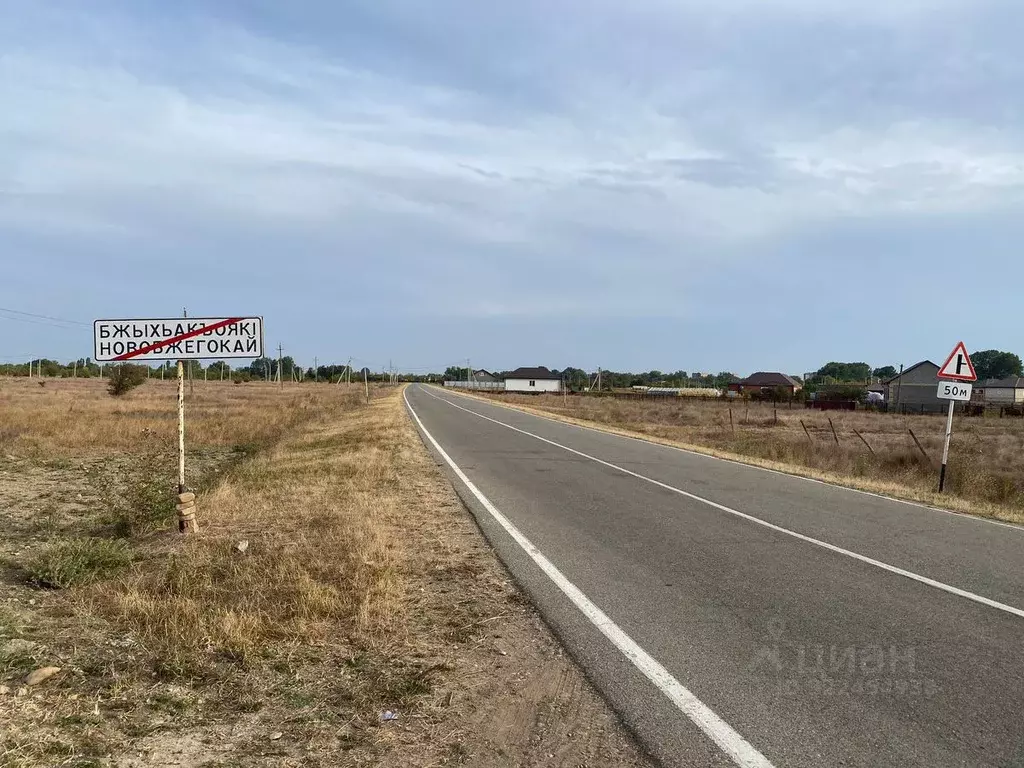 Участок в Адыгея, Тахтамукайский район, Энемское городское поселение, ... - Фото 1