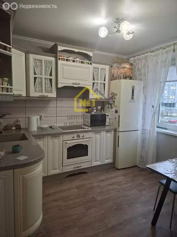 3-комнатная квартира: Челябинск, улица Александра Шмакова, 31 (74 м) - Фото 1