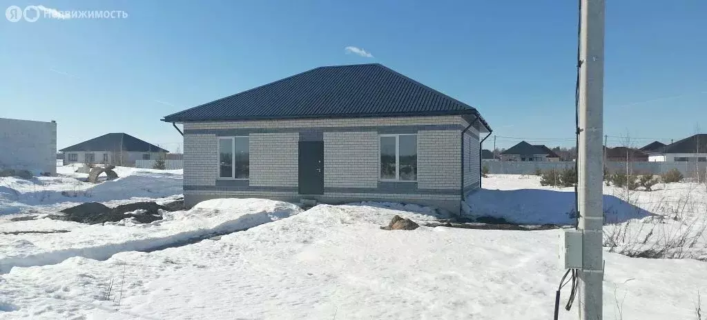 Дом в Заводоуковск, улица Архитекторов (97 м) - Фото 2