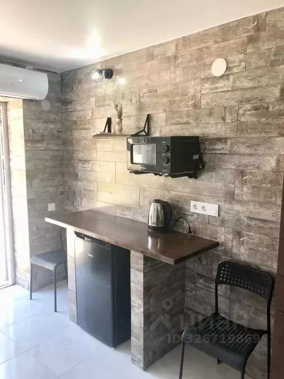 Комната Крым, Сакский район, с. Штормовое ул. Черноморская, 8 - Фото 1