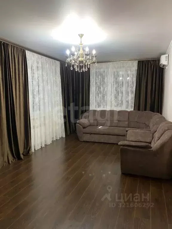 2-к кв. Северная Осетия, Владикавказ ул. Генерала Дзусова, 6В (89.0 м) - Фото 1