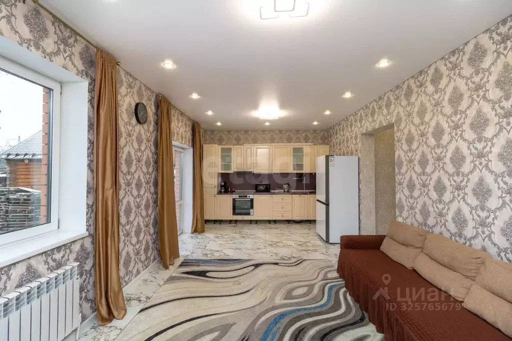 Дом в Тюменская область, Тюмень Велижанский мкр, ул. Зимняя (140 м) - Фото 1