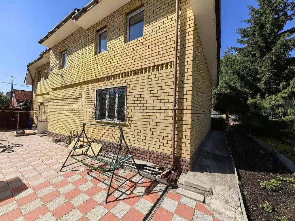 Дом в Свердловская область, Екатеринбург ул. Тружеников, 113 (237 м) - Фото 0