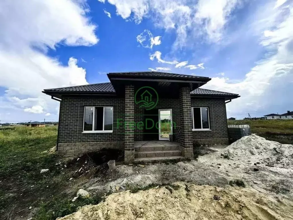 Дом в Белгородская область, Строитель Яковлевский городской округ, ул. ... - Фото 1