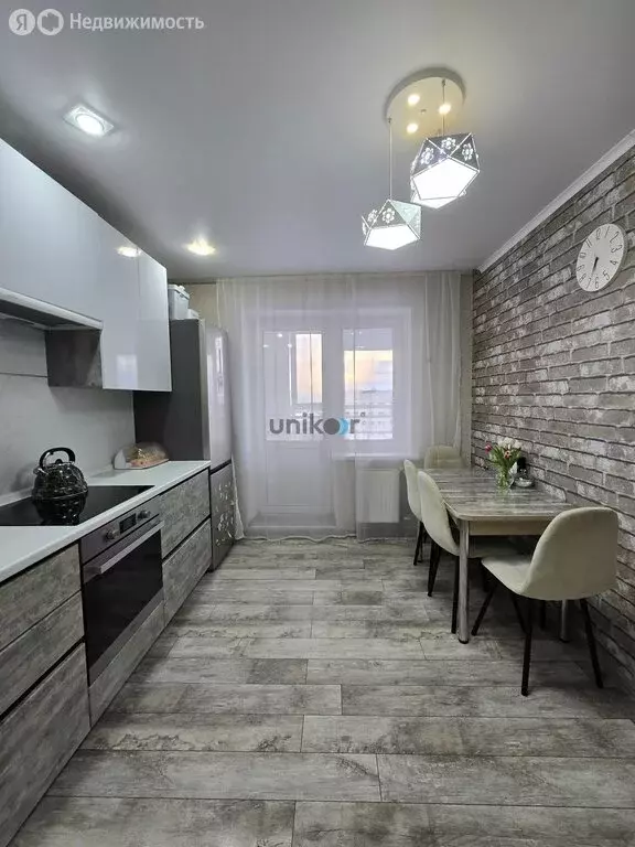 2-комнатная квартира: Октябрьский, улица Клинова, 9 (58.1 м) - Фото 2