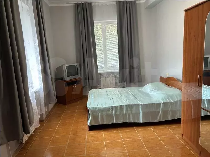 Комната 20 м в 1-к., 1/3 эт. - Фото 0