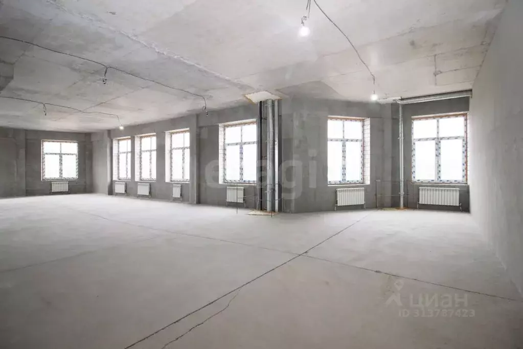 Торговая площадь в Калужская область, Калуга ул. Изумрудная, 24 (329 ... - Фото 1