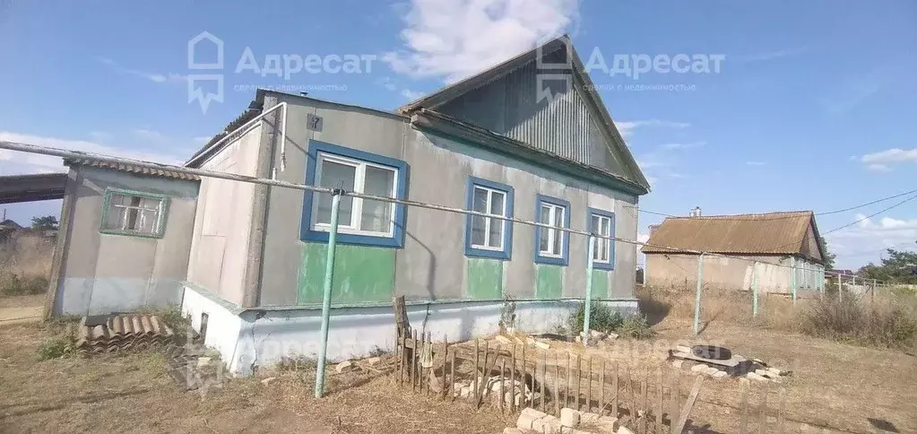Дом в Волгоградская область, Быковский район, Приморское с/пос, пос. ... - Фото 1