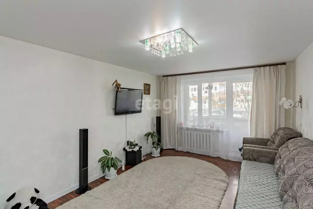 3-к кв. Тюменская область, Тюмень Малая Боровская ул., 38 (85.0 м) - Фото 1