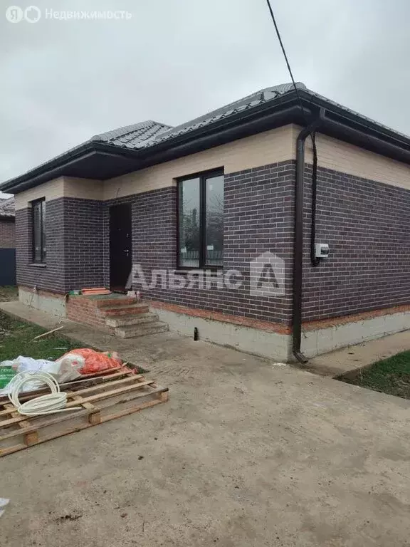 Дом в Тимашевск, микрорайон Заря, Станичная улица (108 м) - Фото 1