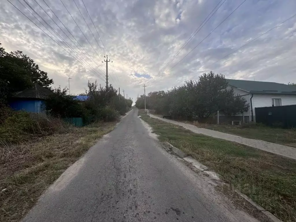 Участок в Белгородская область, Валуйки ул. Крюкова (16.0 сот.) - Фото 1