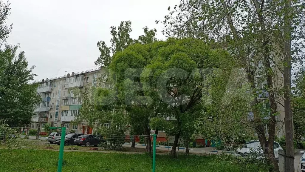 3-к кв. Омская область, Омск ул. 75-й Гвардейской Бригады, 9 (62.7 м) - Фото 1