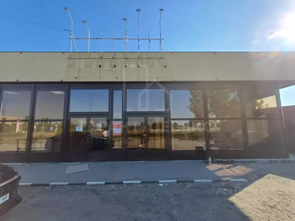 Торговая площадь в Тамбовская область, Тамбов ул. Киквидзе, 118В (2200 ... - Фото 2