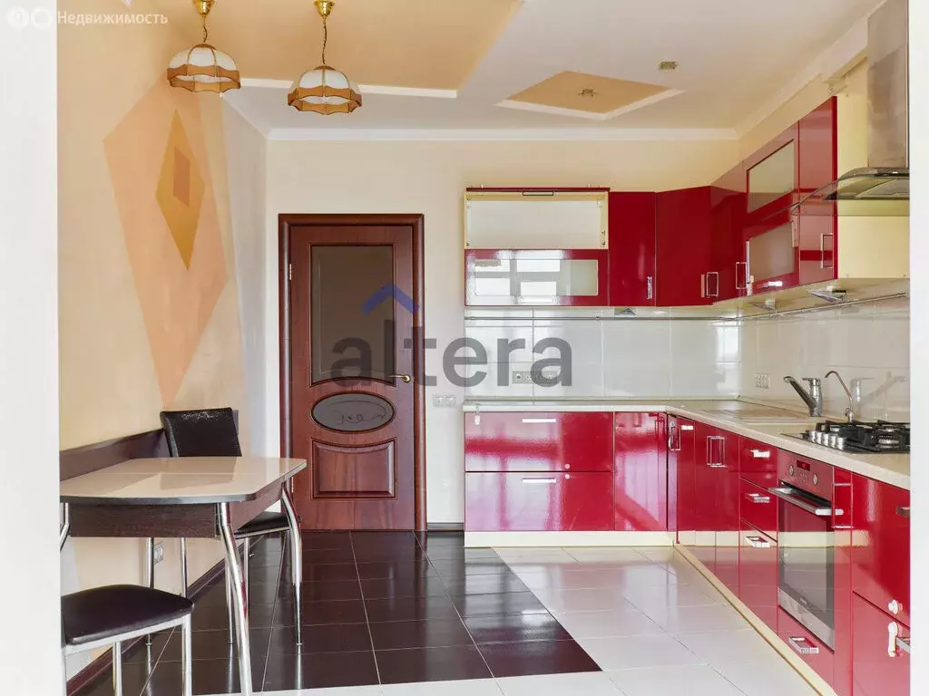 3-комнатная квартира: Казань, улица Габдуллы Кариева, 5 (102 м) - Фото 1
