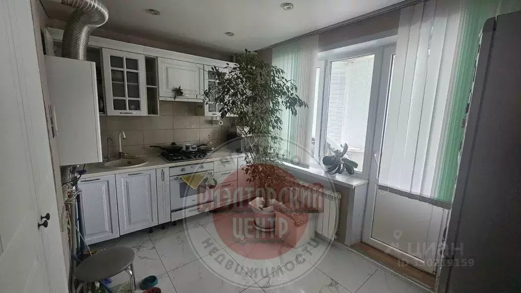 2-к кв. Белгородская область, Белгород Почтовая ул., 74 (56.7 м) - Фото 0