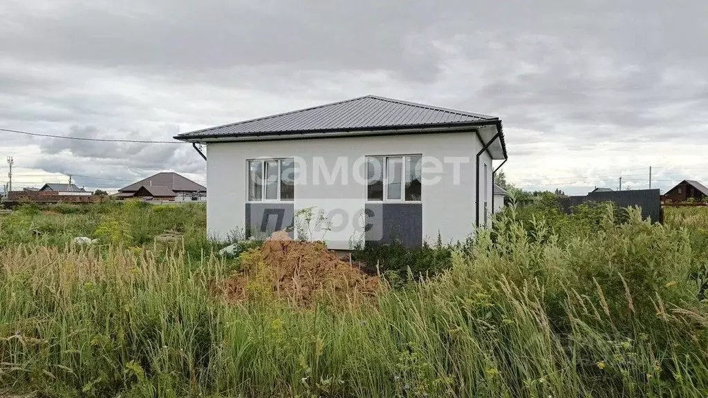 Дом в Башкортостан, Иглинский район, Акбердинский сельсовет, с. ... - Фото 0