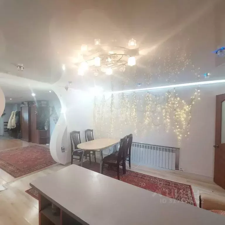 Дом в Амурская область, Свободный Рабоче-Крестьянская ул. (218 м) - Фото 0