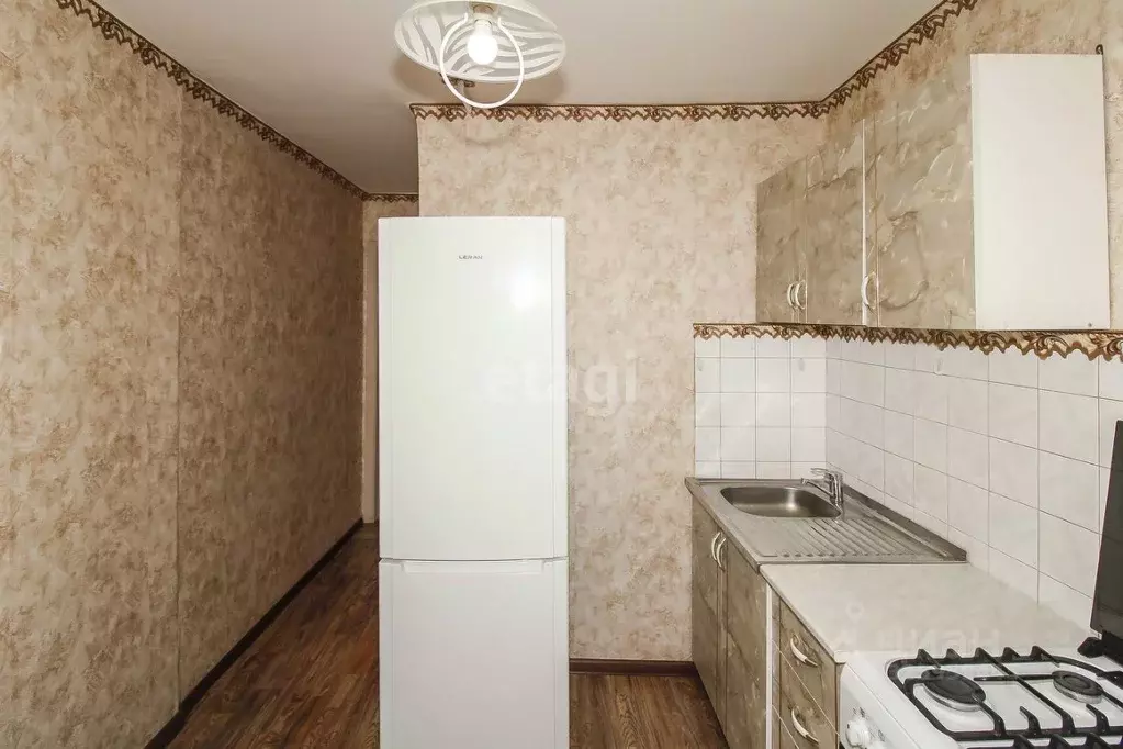 2-к кв. Тюменская область, Тюмень ул. Мельникайте, 103 (42.0 м) - Фото 0