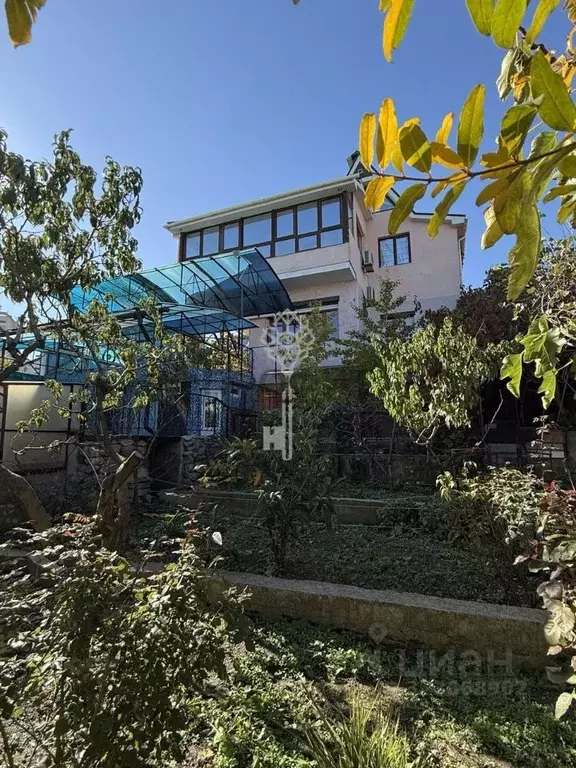 Дом в Крым, Алушта ул. Пионерская, 38 (196 м) - Фото 1