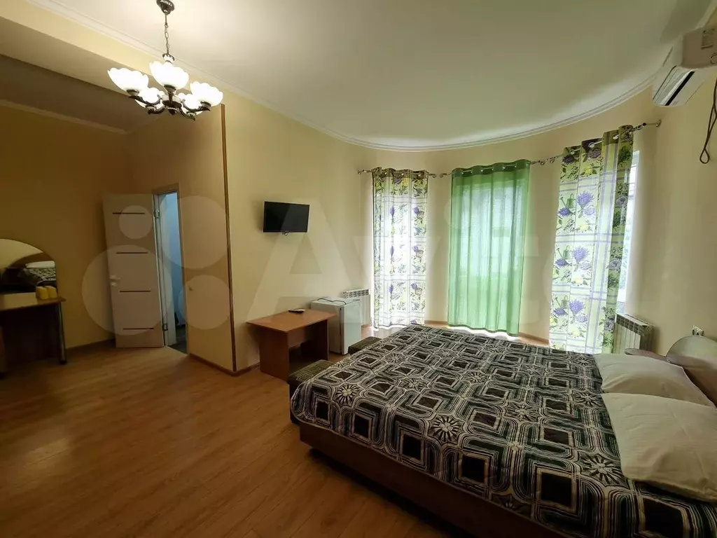 Комната 29 м, 1/2 эт. - Фото 1