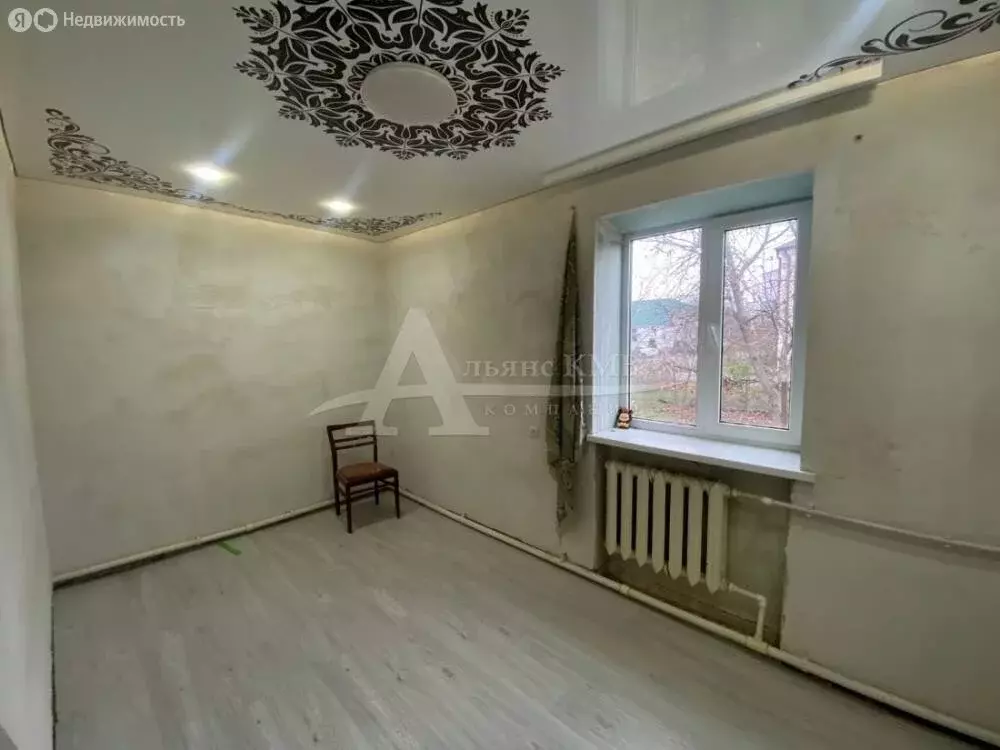 3-комнатная квартира: Зеленокумск, улица 50 лет Октября, 93 (52.9 м) - Фото 1