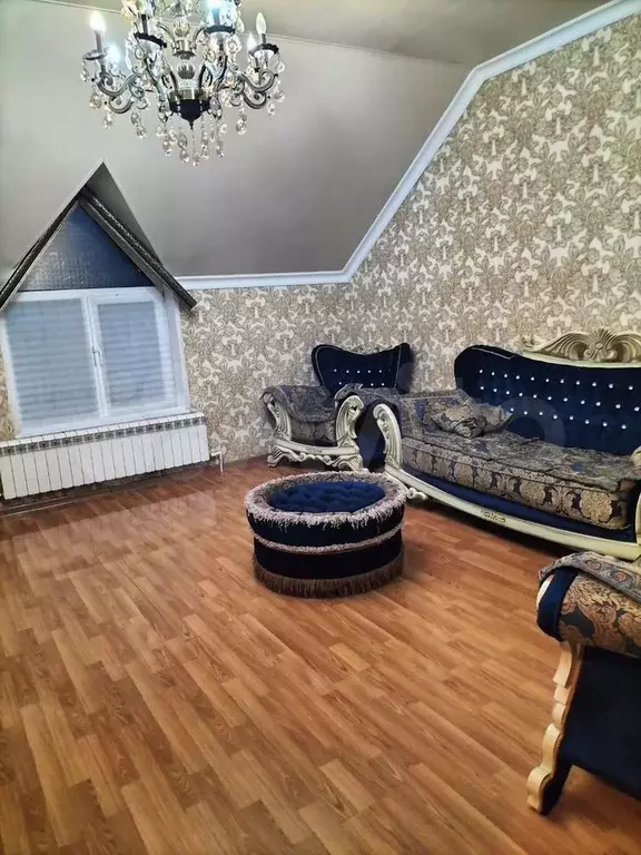 2-к. квартира, 80 м, 3/3 эт. - Фото 0