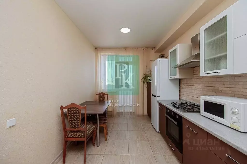 1-к кв. Севастополь ул. Челнокова, 29к3 (48.5 м) - Фото 1