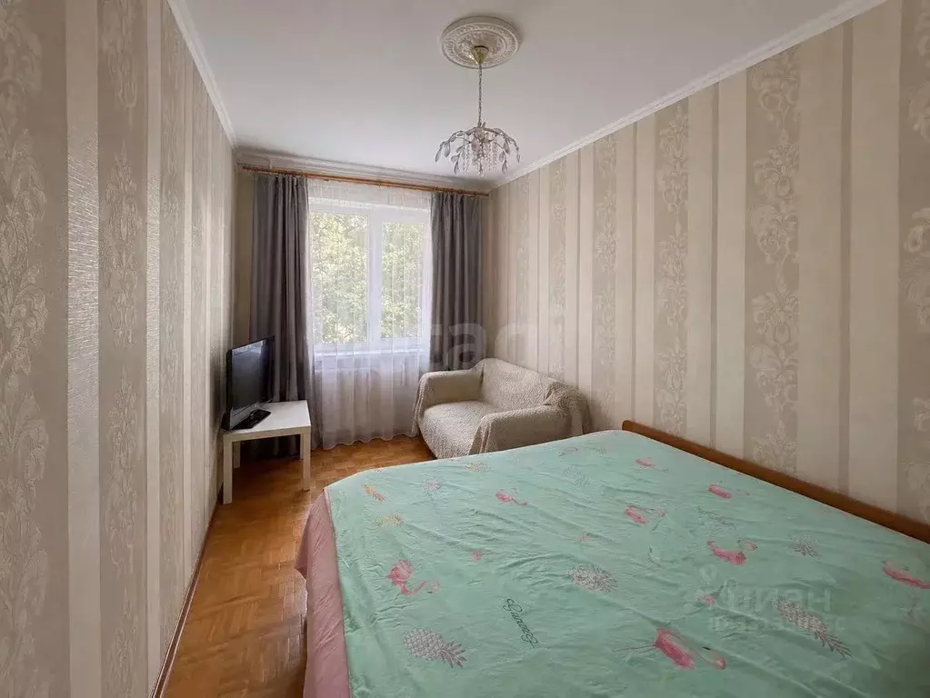 3-к кв. Крым, Алупка ул. Василия Сурикова, 18 (61.2 м) - Фото 1