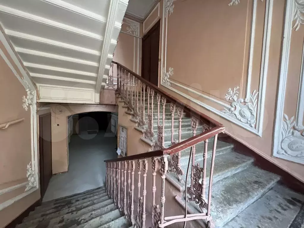 Комната 16 м в 7-к., 2/4 эт. - Фото 1