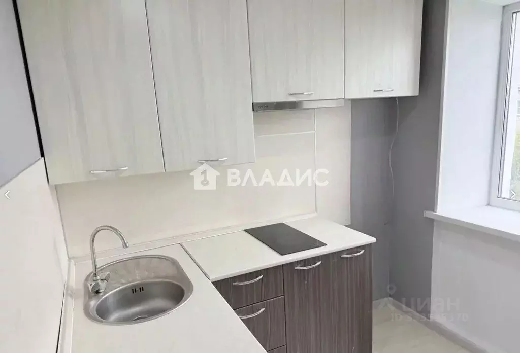 1-к кв. Бурятия, Улан-Удэ ул. Комарова, 15 (30.7 м) - Фото 1
