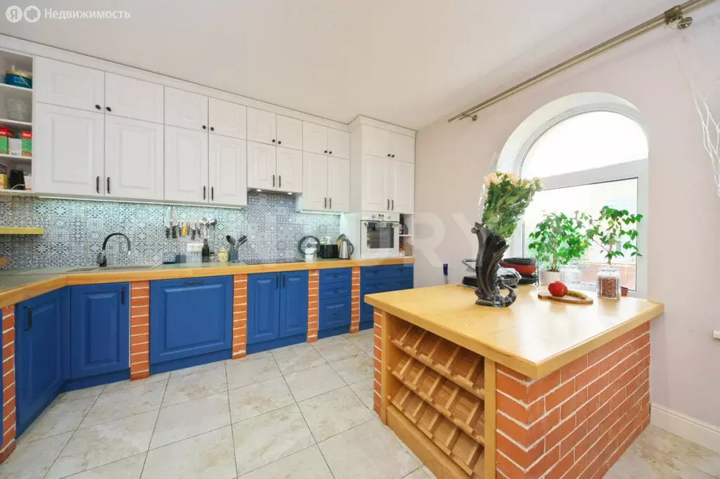 Дом в Севастополь, улица Василия Шукшина, 55 (400 м) - Фото 0