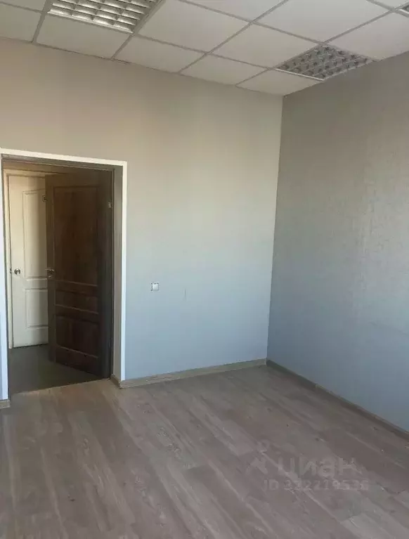 Офис в Свердловская область, Екатеринбург пер. Половодный, 8 (29 м) - Фото 1