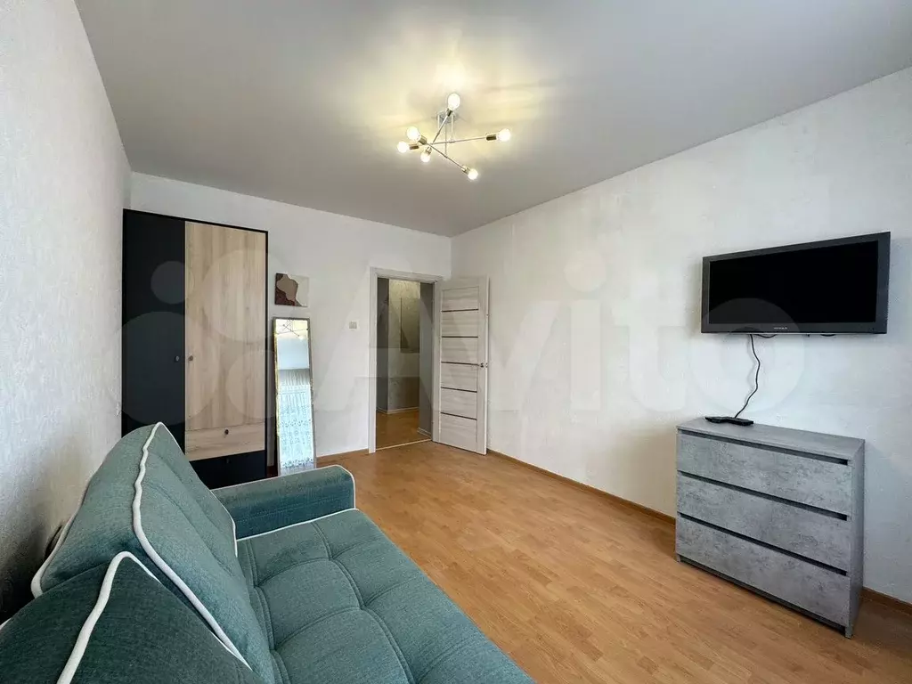 1-к. квартира, 35 м, 4/10 эт. - Фото 0
