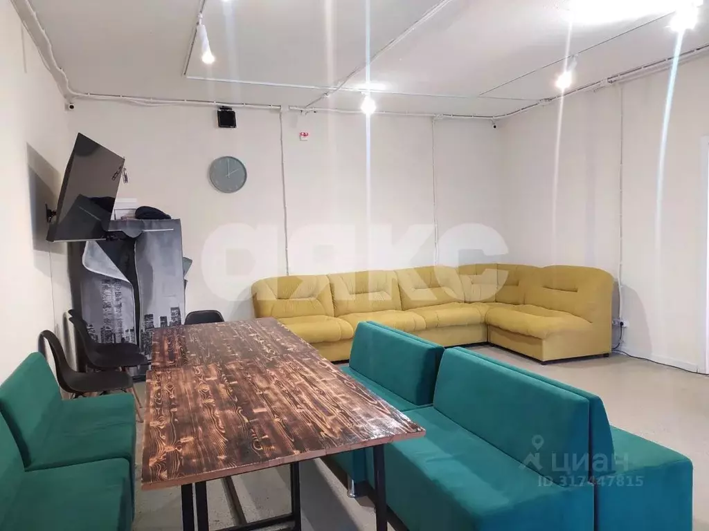 Помещение свободного назначения в Крым, Симферополь ул. Бородина, 59Б ... - Фото 1