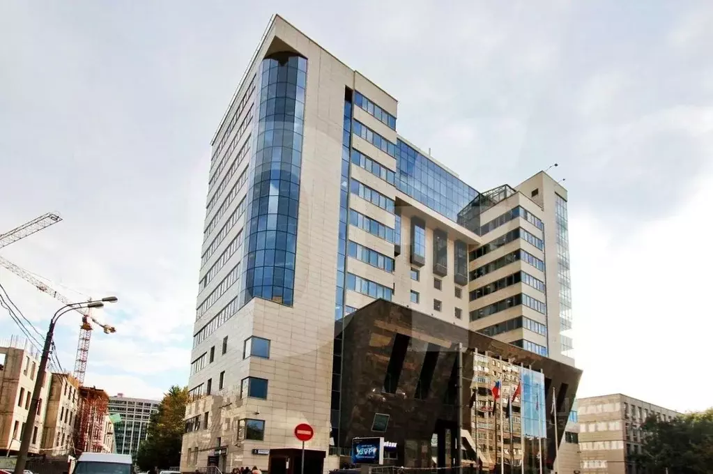 Офис в Москва Брянская ул., 5 (425 м) - Фото 1