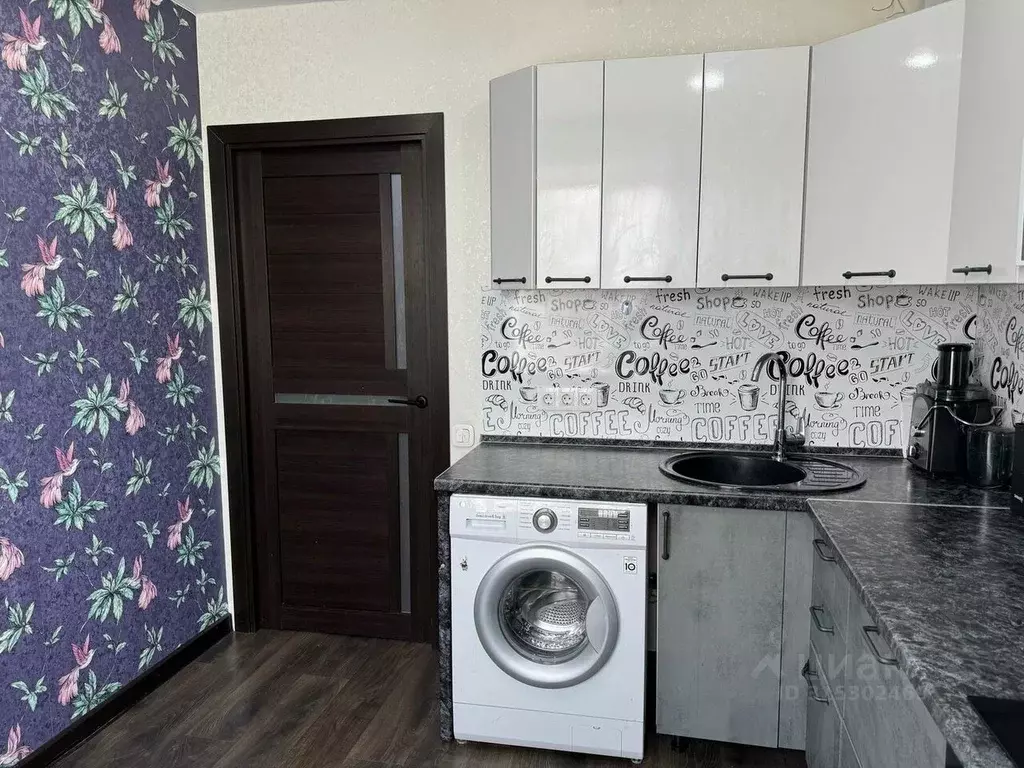 2-к кв. Хакасия, Абакан ул. Кошурникова, 3Б (51.2 м) - Фото 0