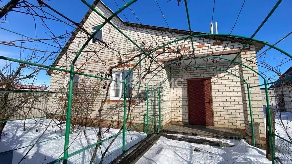 Дом в Белгородская область, Корочанский район, Ломовское с/пос, с. ... - Фото 2